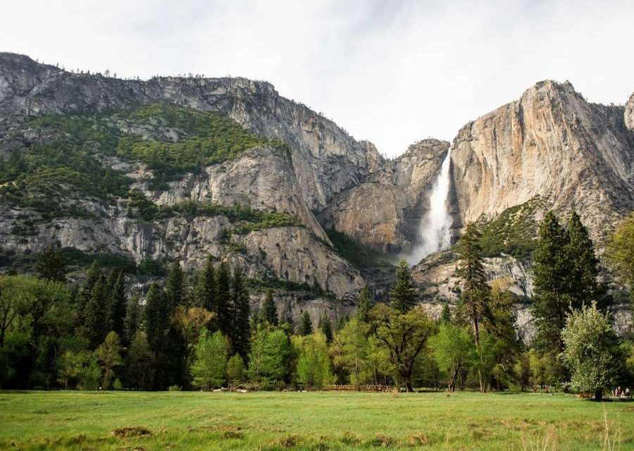 cascada en yosemite